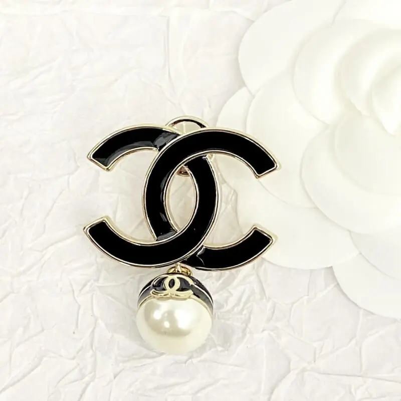 chanel brooches pour femme s_12145011